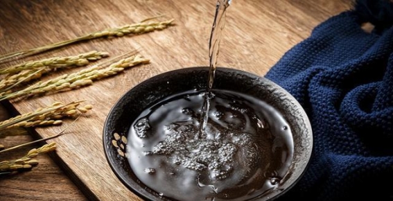 白酒世界：探寻四款真正的“好酒”