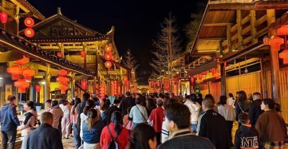 清明假期湖北文旅市场火爆，武汉成为全国旅游热地，赏花游持续升温