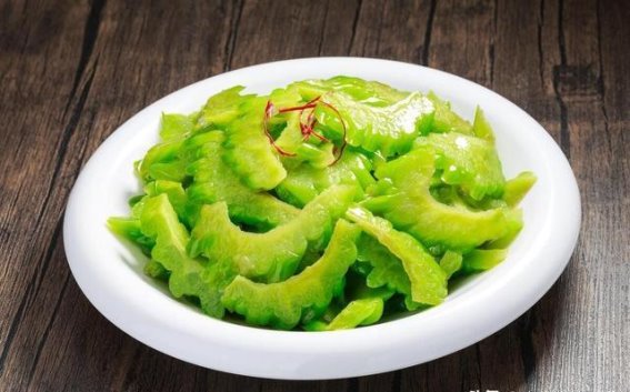 夏至三庚便数伏，明日农历六月初十入伏，健康入福