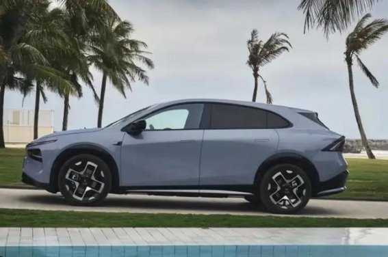 小鹏G7即将亮相 搭载华为追光全景抬头显示引领智能新风潮