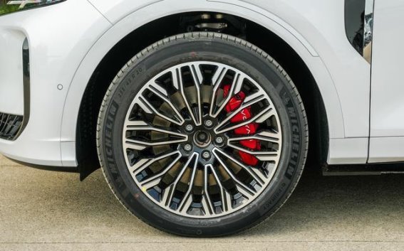 2025款岚图FREE+试驾体验：超越期待的越级之作