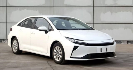 一汽丰田全新卡罗拉亮相，外观升级动力更强