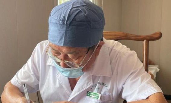 鸡蛋这样吃如同砒霜，直到突然腹痛被朋友送急诊，才知食物中毒