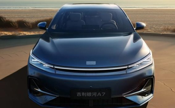 吉利银河A7预售启动，能否撼动比亚迪秦L市场？