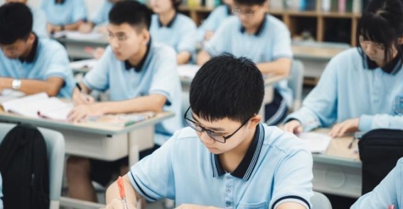 山东高中生抑郁症的逆转：父母如何通过三项关键措施帮助孩子走出阴霾