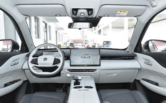 长安UNI-Z PHEV：超高性价比的混动SUV，年轻家庭的不二之选
