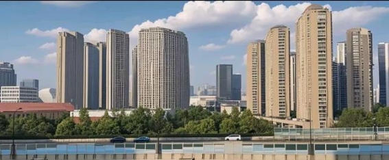 城市的失落之景：自然褪色与定格瞬间的谎言背后的无奈