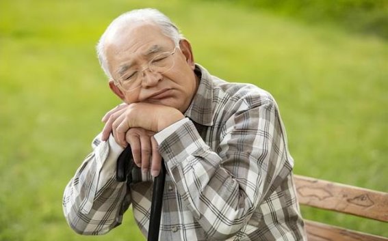 头晕乏力总想睡，可能是气血不足，医生教你如何调理