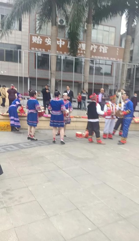 广西东兰县三月三节日盛典：歌舞欢庆壮乡风情