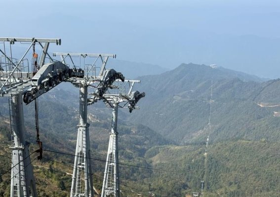 湖南雪峰山观光索道封顶，国内最长景观索道将于明年投入使用