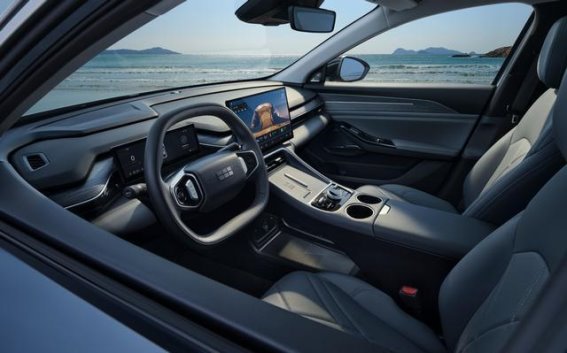 吉利银河L6 EM-i：7.78万起，重新定义年轻人购车新选择