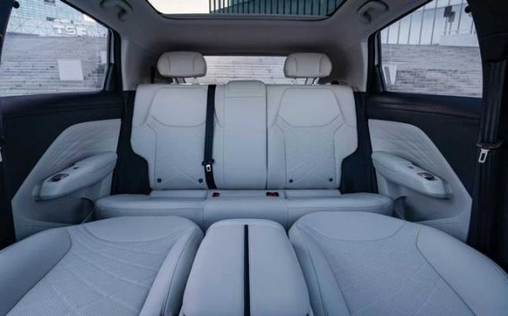 极狐T1：突破传统，重新定义纯电家用车的全能表现