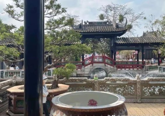 广州宝墨园樱花盛放，体验岭南古韵与粉色花海的浪漫