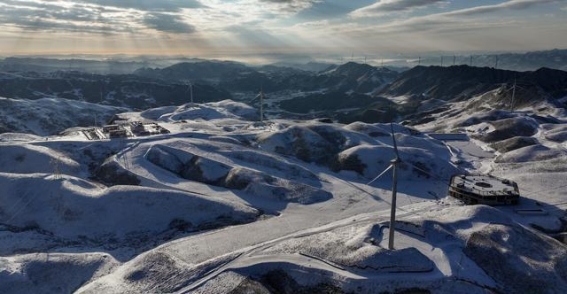 贵州毕节：高原雪景美