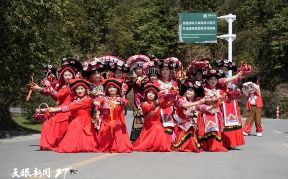 校景合作新篇章：百里杜鹃景区与毕节幼专共绘文旅未来