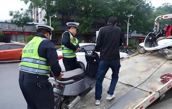 电动车进入“1牌3证”时代，违规最高罚款2000元！