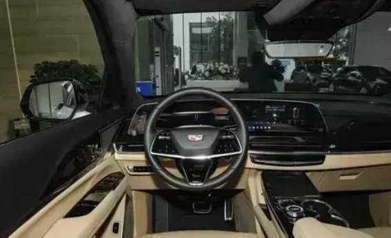 凯迪拉克XT5：豪华与动力的完美平衡