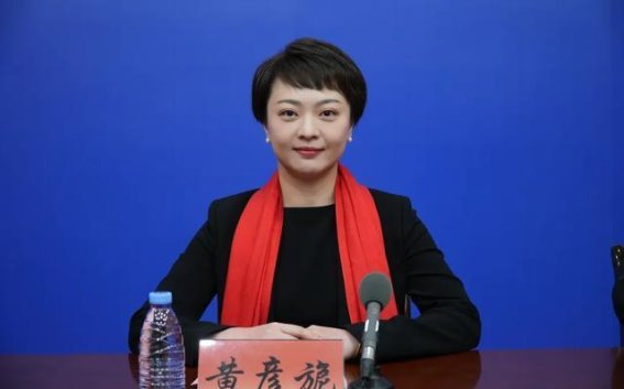 电动汽车发展面临的挑战与机遇
