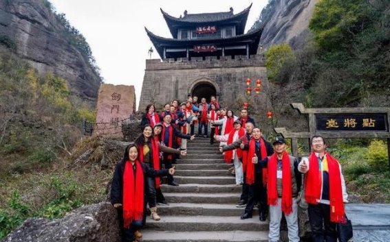 冬季旅游新篇章：剑门关与翠云廊的无穷魅力