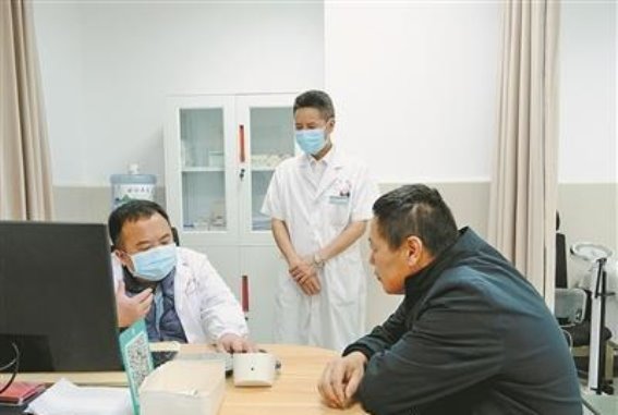 省级医疗专家团队深入河口 提升边境地区医疗服务能力