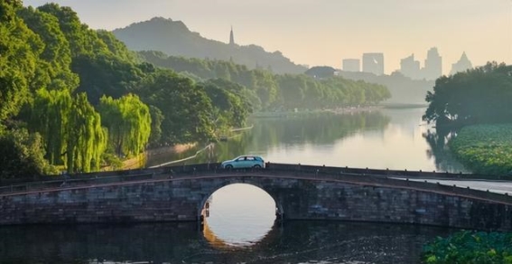 极狐T1：为A0级纯电市场带来全新体验