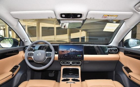 零跑C01增程版：性价比与科技感的完美结合