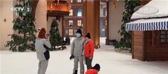 反季滑雪热潮来袭，室内滑雪场成为夏季新亮点