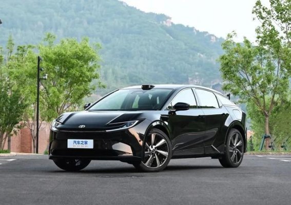 一汽丰田bZ5试驾体验：传统车企的智能化崛起