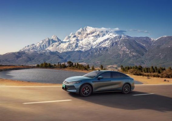 比亚迪汉L：未来之车，重新定义旗舰轿车标准