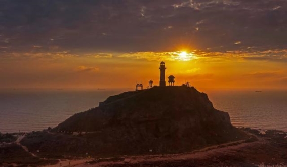 海南自驾游记：鱼鳞洲的宁静与晨光