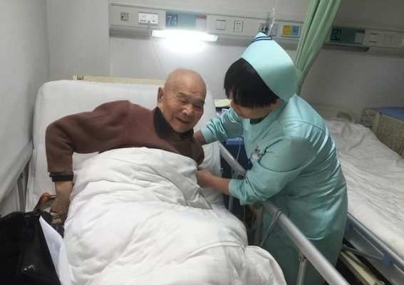 无陪护病房的探索与实践：破解家庭照护难题，推动社会化养老新模式