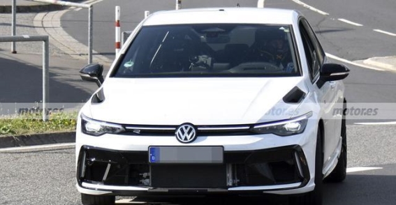 新款高尔夫R 350亮相，外形更加激进，动力全面升级