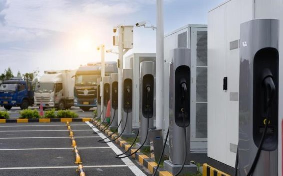 解锁城市充电站！新能源车主必知的充电技巧