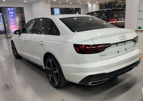 21万拿下准新奥迪A4L，豪华配置与高性价比的完美结合