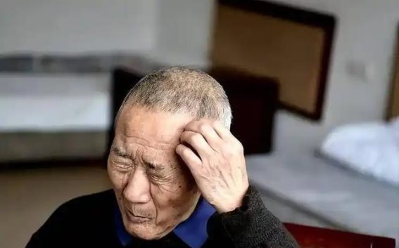 老年痴呆的早期症状：这三种变化或已是大脑病变的信号