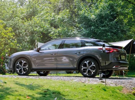 最美法系车归来？全新凡尔赛C5 X低价上市却难掩产品短板