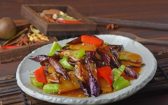 探秘东北美食：15道经典菜肴全！