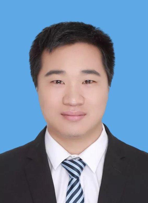 冬季节庆活动中的温暖与欢乐