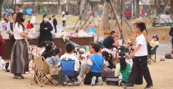 东营区春日露营热潮助推文旅产业新发展