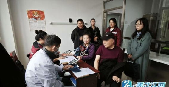 黑龙江省疾控专家组深入伊美区指导慢阻肺监测工作