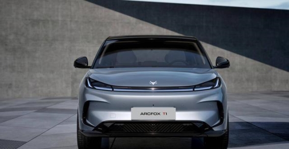 极狐T1内饰与外观设计：简洁而精致的环保风格