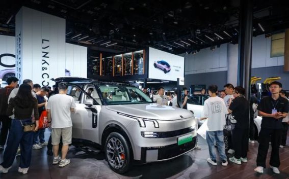 领克品牌：技术与服务的双轮驱动，构建中国高端智能电动标杆