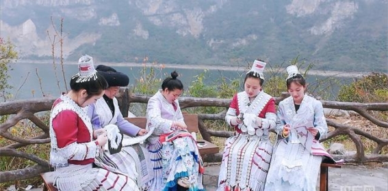 乡路上，感受脉动中国——化屋村的振兴之路