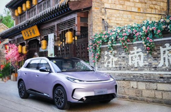 极狐T1对比吉利星愿 谁更能俘获年轻消费者的心