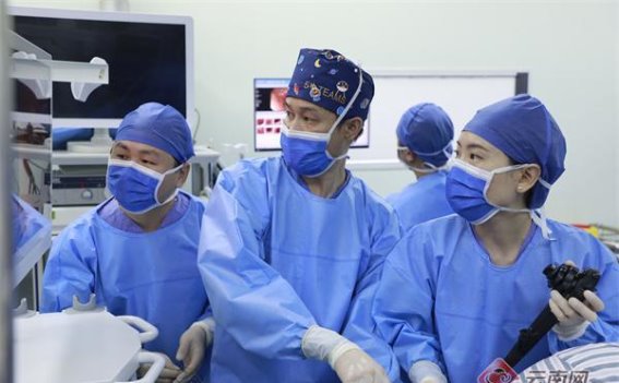 放枚小支架就能减重，云南省一院成功实施这项手术