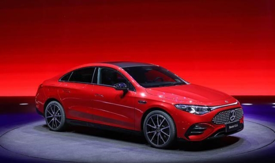 奔驰全新纯电CLA：智能与优雅的结合，国产版将引领市场新风潮