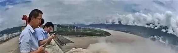 三峡大坝的外国游客：背包里的秘密与国家安全的警觉