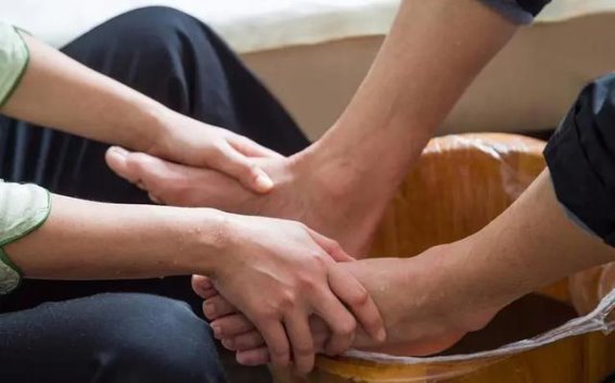 泡脚的正确方式：科学促进血液循环的秘诀