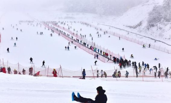 2024四川冰雪与温泉旅游节：在广元共享冰雪与温泉的双重盛宴