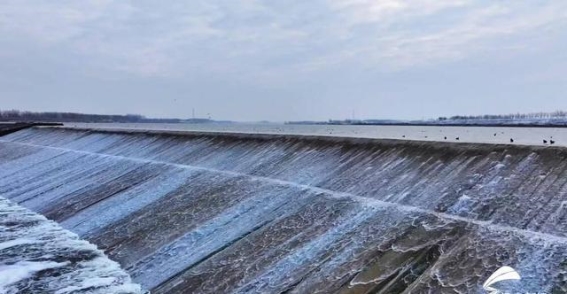 雪后东平戴村坝，宛如仙境般的运河之心